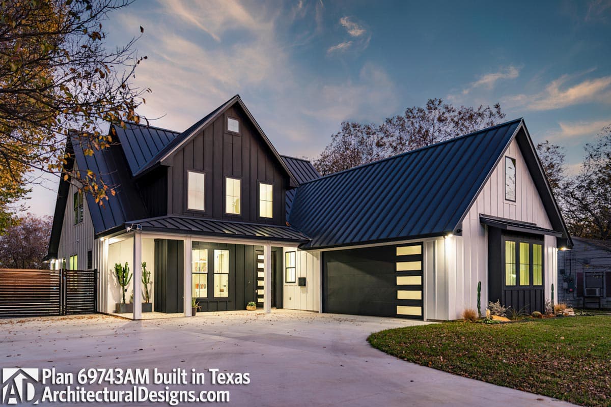 build gallery item - House Plan 69743AM comes to Life in Texas