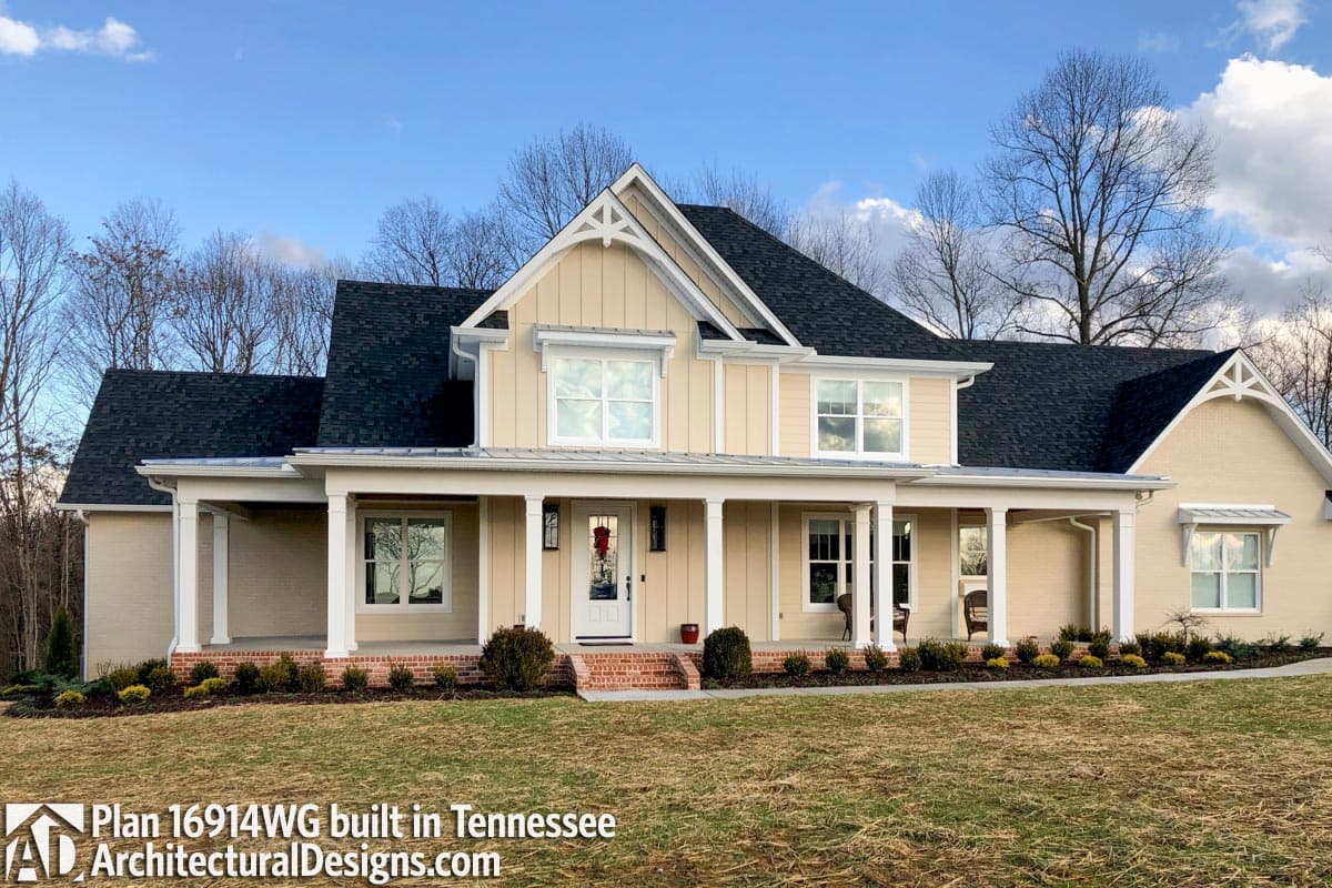 Plan 16914WG: Modern Farmhouse Plan with Private Bonus Room Over 3-Car Garage - Image #17 - Country, Farmhouse, Modern Farmhouse, New American