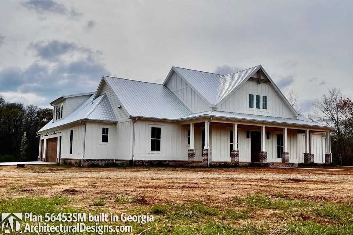 build gallery item - Modern Farmhouse 56453SM Comes to Life in Georgia