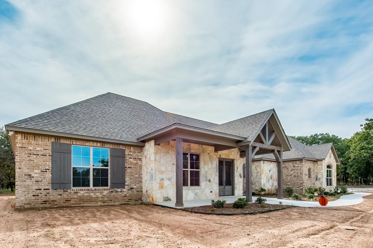 Plan 68638VR: Hill Country Ranch Home Plan with Dramatic Family Room - 2709 Sq Ft - Image #8 - Country, Hill Country, Mountain, Ranch