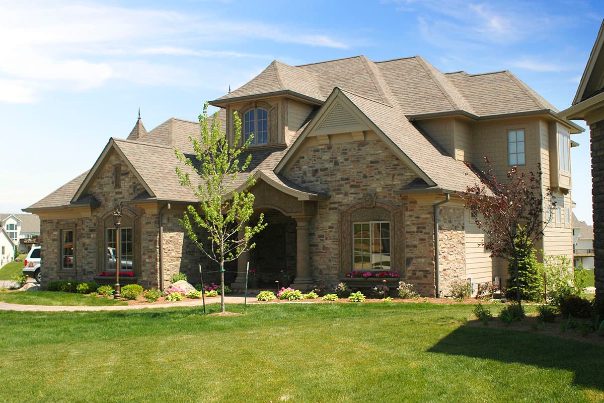 Plan 890139AH: Chateau-style European Classic with Vaulted Ceiling above Great Room / Kitchen - Image #7 - European, French Country