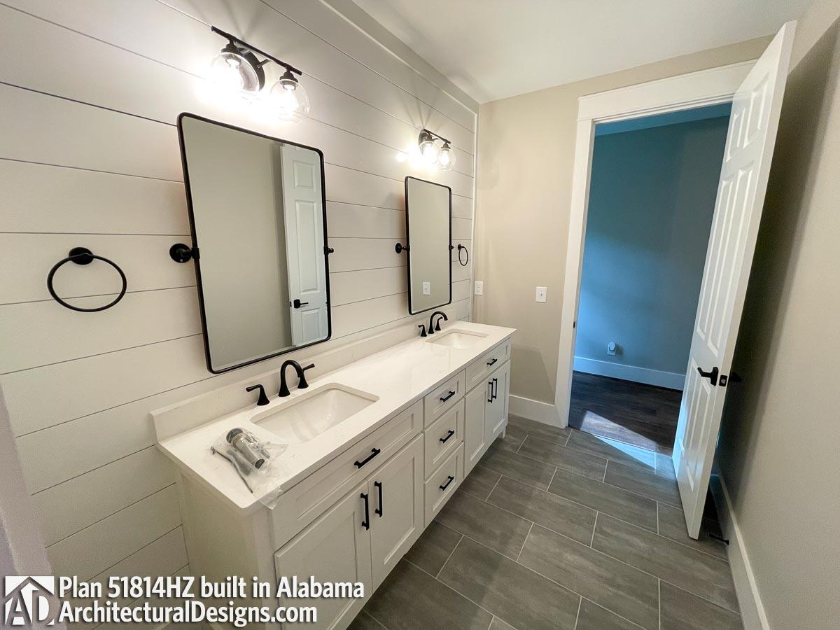 Client Photo id:  384045