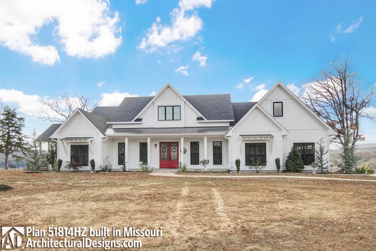 build gallery item - Modern Farmhouse Plan 51814HZ Comes to Life in Missouri