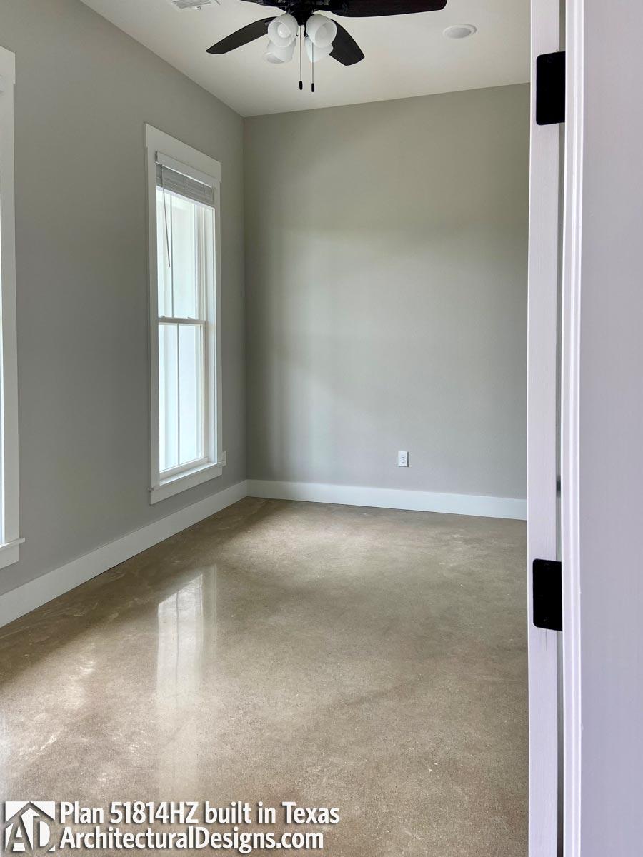 Client Photo id:  369374