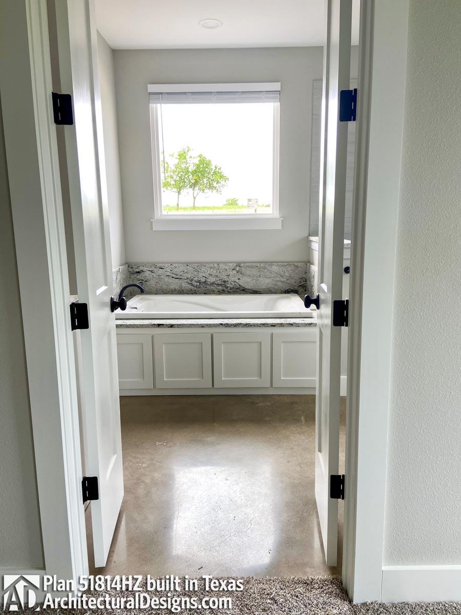 Client Photo id:  369387