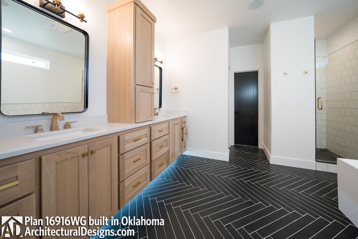 Client Photo id:  361129