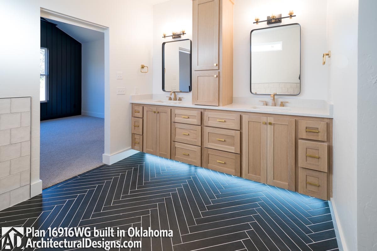 Client Photo id:  361127