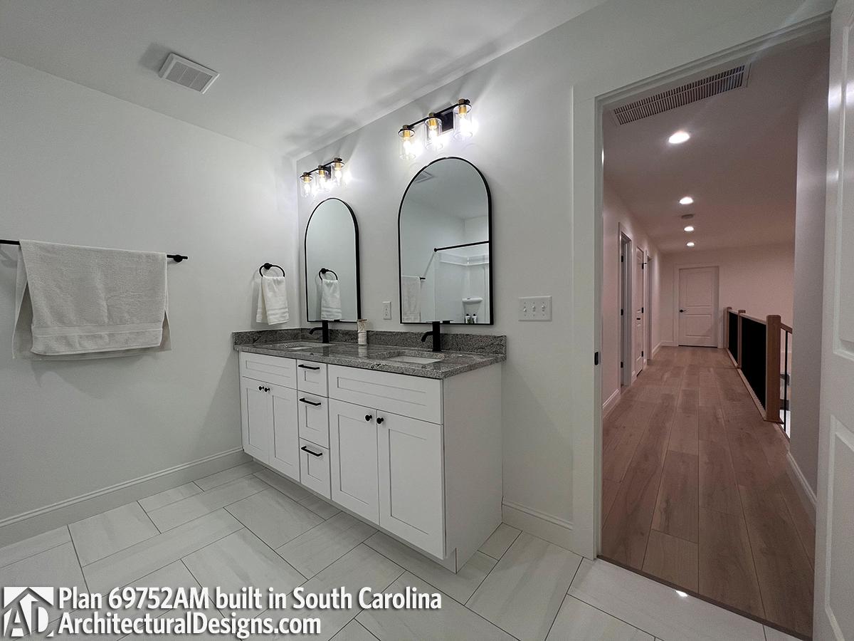 Client Photo id:  466074