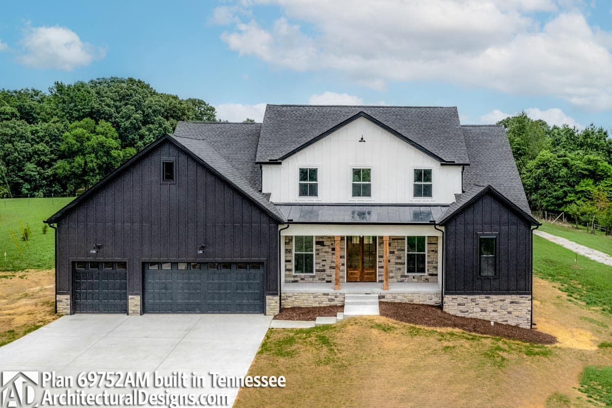 build gallery item - House Plan 69752AM Comes to Life in Tennessee!