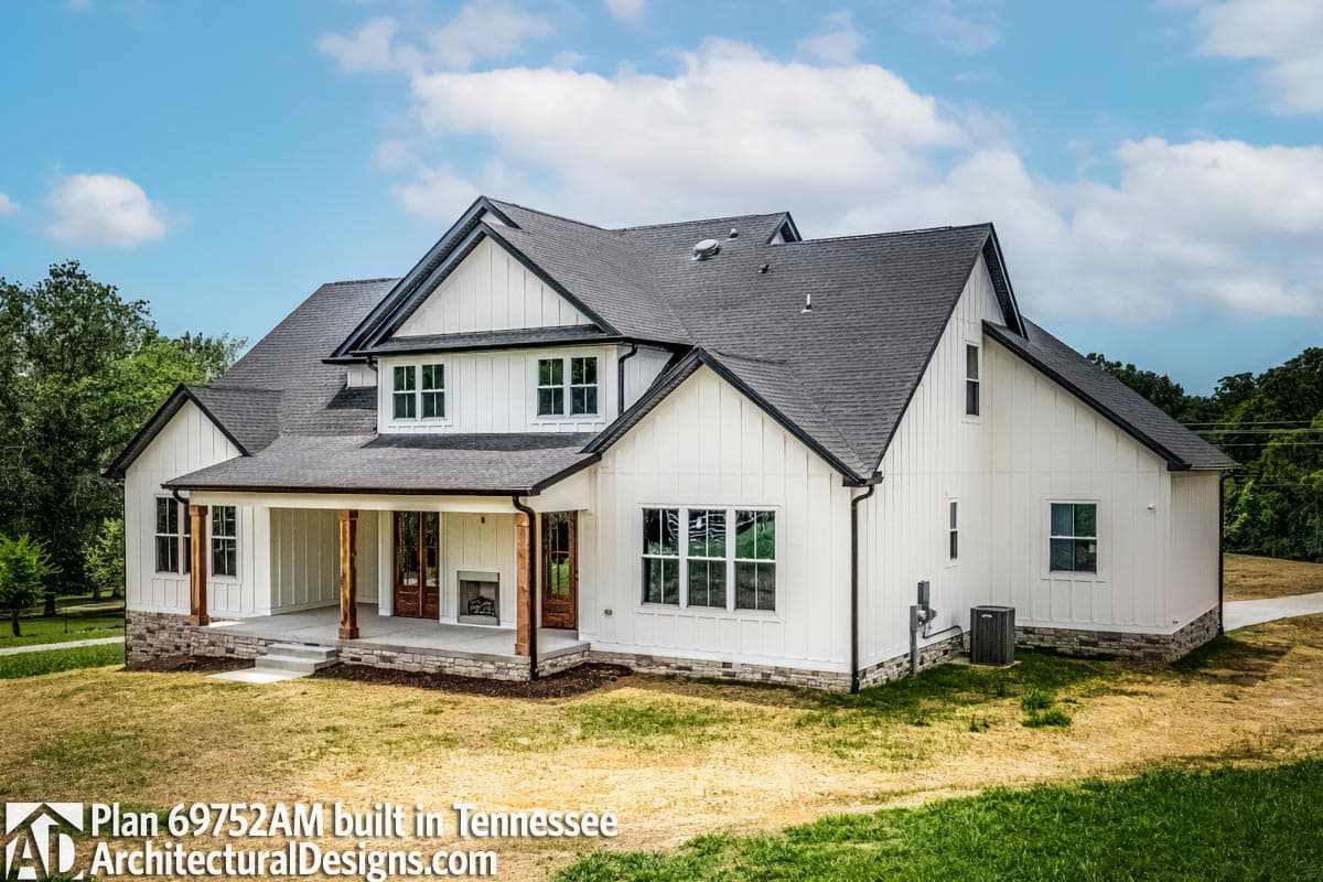 Plan 69752AM: 4-Bed New American House Plan with Main-Floor Master - Image #4 - Country, Farmhouse, Modern Farmhouse, New American