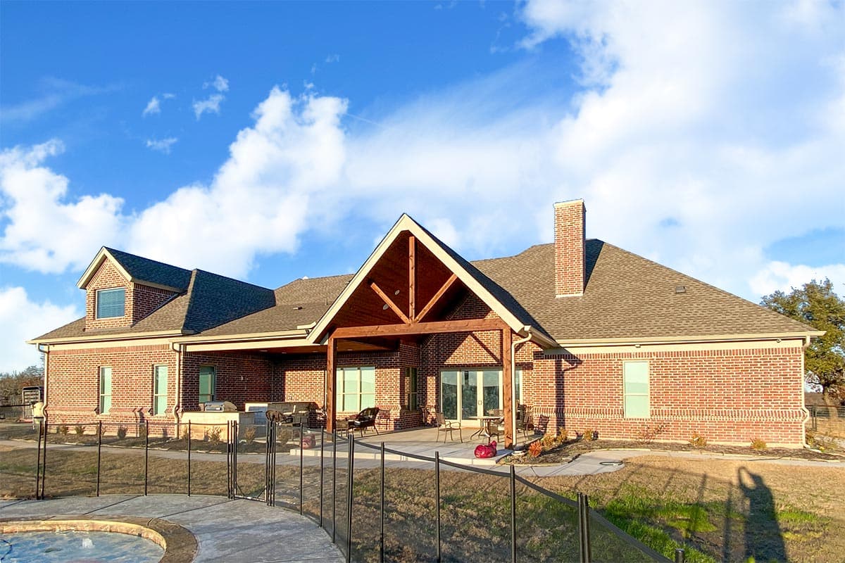 Plan 68646VR: Split-Bedroom House Plan with Open and Beamed Family Room - 3500 Sq Ft - Image #5 - Country, Hill Country, Ranch