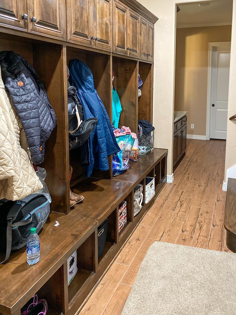 Plan 68646VR: Split-Bedroom House Plan with Open and Beamed Family Room - 3500 Sq Ft - Image #15 - Country, Hill Country, Ranch