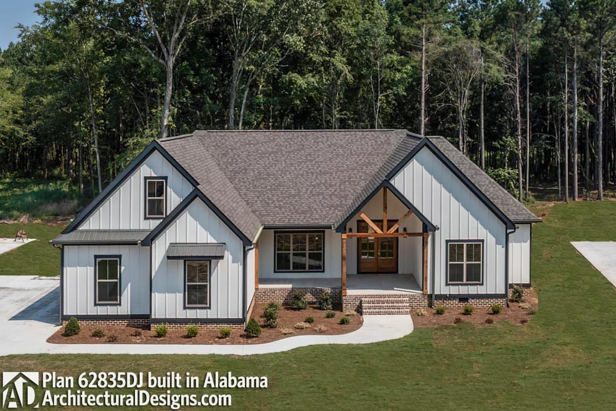 build gallery item - House Plan 62835DJ Comes to Life in Alabama
