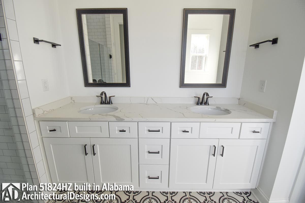 Client Photo id:  408705