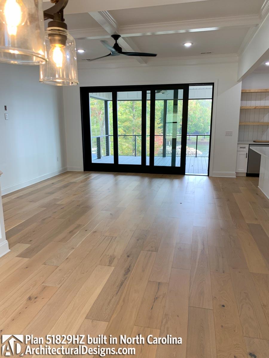 Client Photo id:  390455