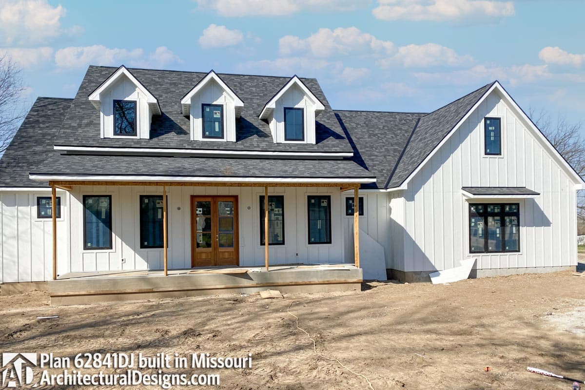 build gallery item - Modern Farmhouse Plan 62841DJ Comes to Life in Missouri