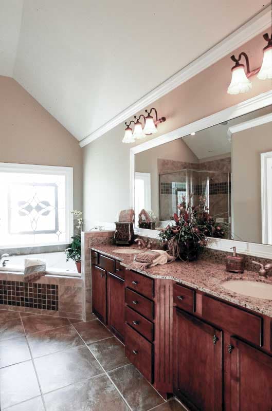 Plan 710349BTZ: 5-Bed House Plan with Bowed Rear Wall - Image #9 - Southern, Traditional