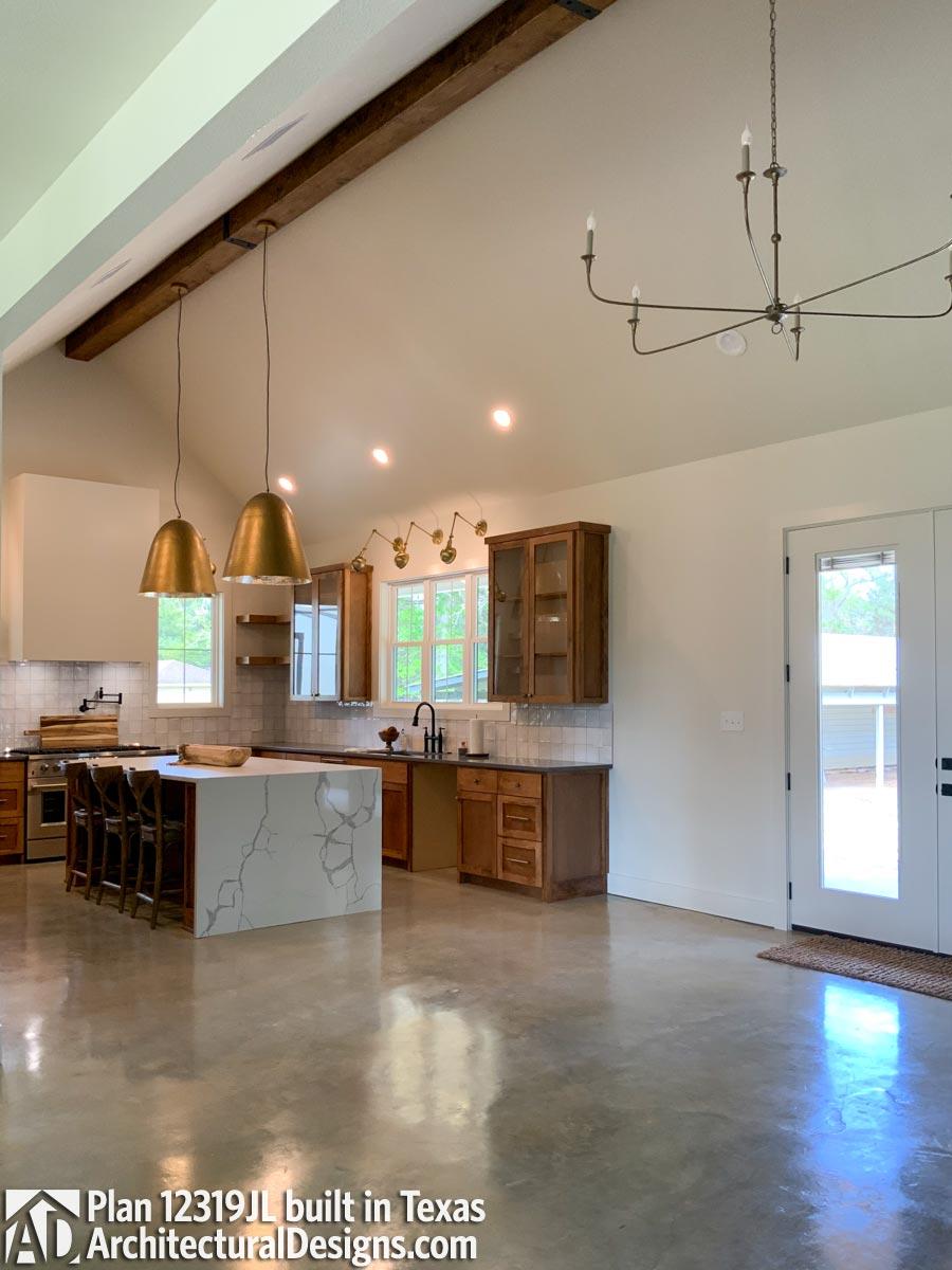 Client Photo id:  406465