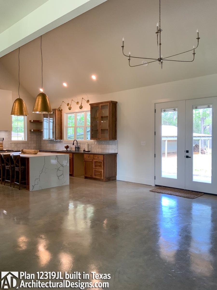 Client Photo id:  406464