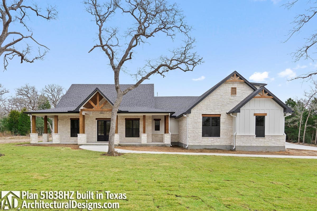 build gallery item - House Plan 51838HZ Comes to Life in Texas