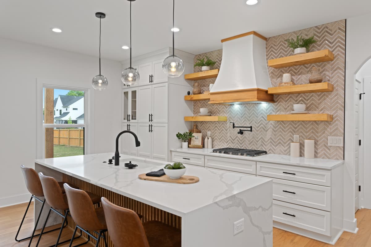 Plan 62881DJ: 5-Bed New American House Plan with In-Law Suite - Image #10 - Craftsman, Modern Farmhouse, New American