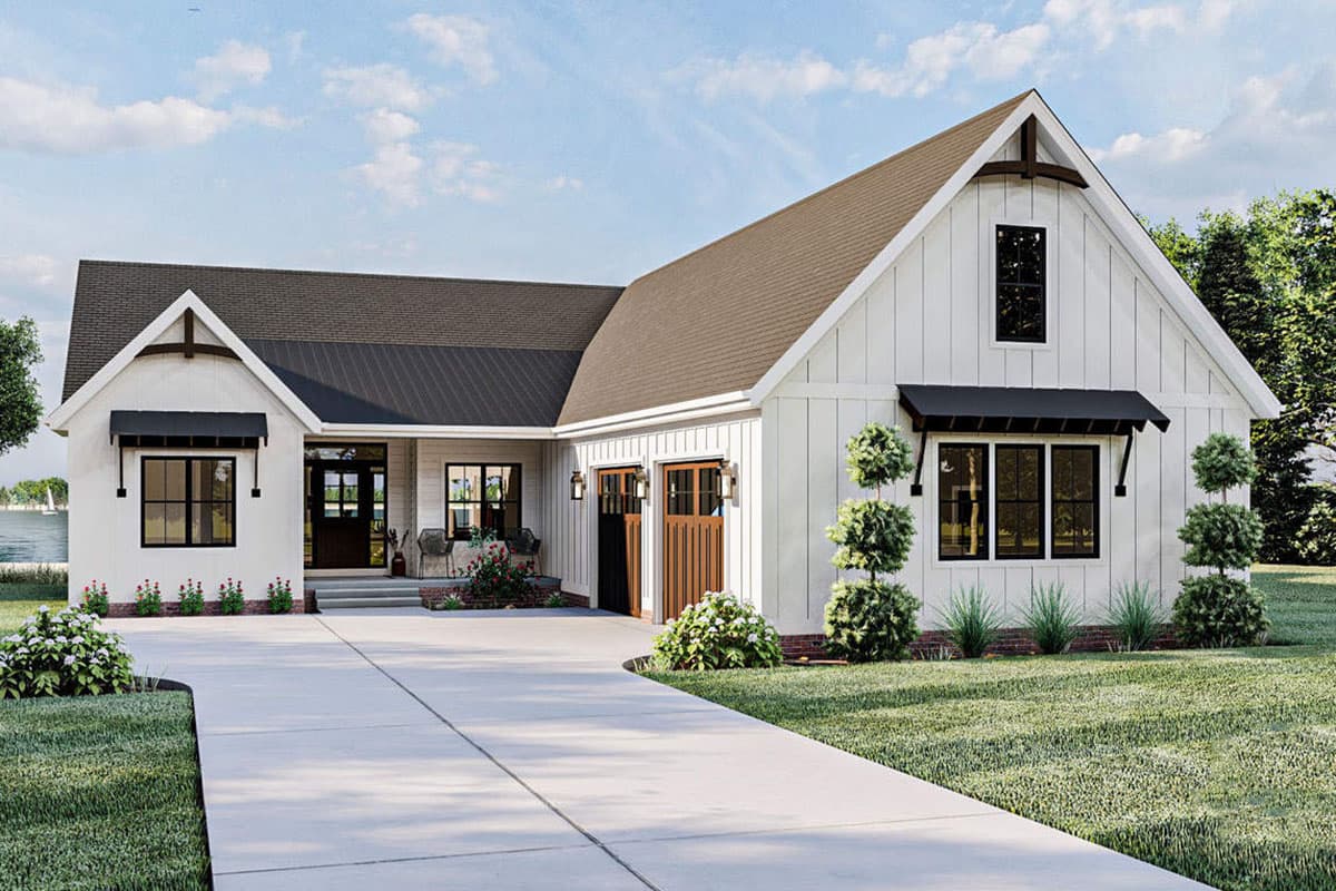 Plan 62907DJ: Modern Farmhouse Plan with Room Above a 2-Car Courtyard Garage - Image #18 - Country, Craftsman, Modern Farmhouse, New American