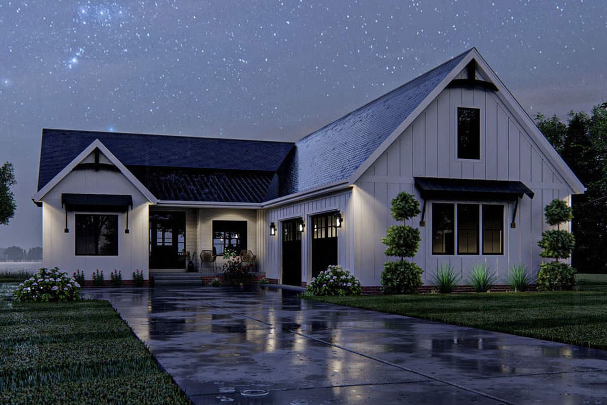 Plan 62907DJ: Modern Farmhouse Plan with Room Above a 2-Car Courtyard Garage - Image #19 - Country, Craftsman, Modern Farmhouse, New American