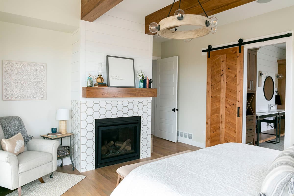 Plan 365000PED: Modern Farmhouse Plan with Home Office and Flex Room - Image #18 - Country, Craftsman, Farmhouse, Hill Country, Modern Farmhouse, Mountain, New American, Ranch, Traditional