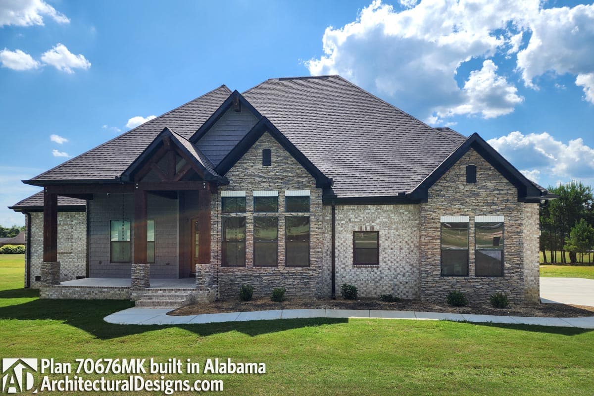 build gallery item - House Plan 70676MK Comes to Life in Alabama