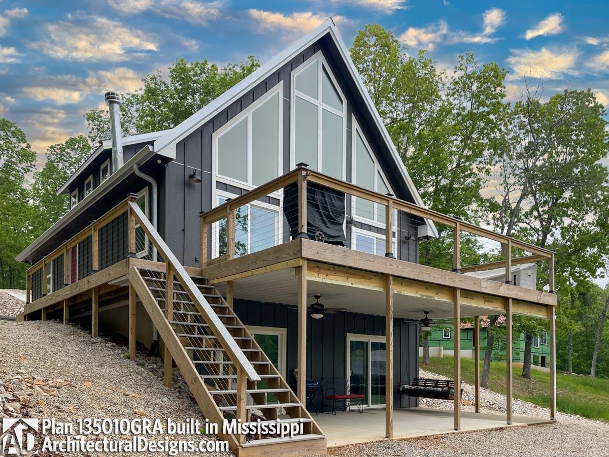 build gallery item - House Plan 135010GRA Comes to Life in Mississippi