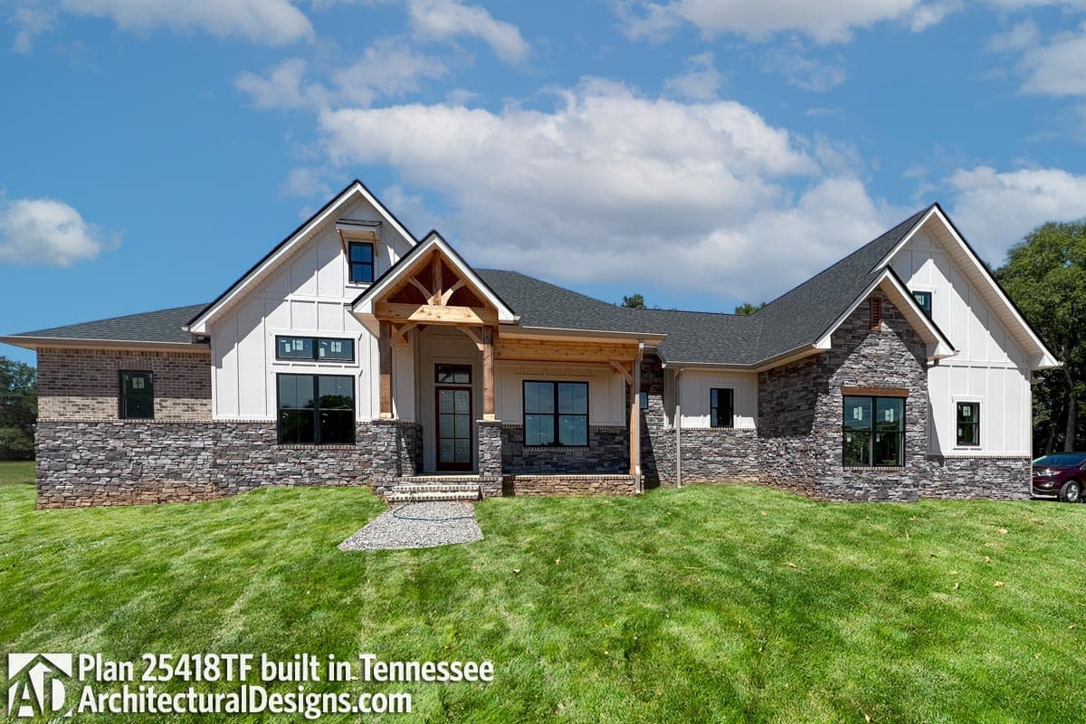 build gallery item - Craftsman House Plan 25418TF Comes to Life in Tennessee