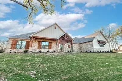One-level Country Home Plan with Open-concept Living Space