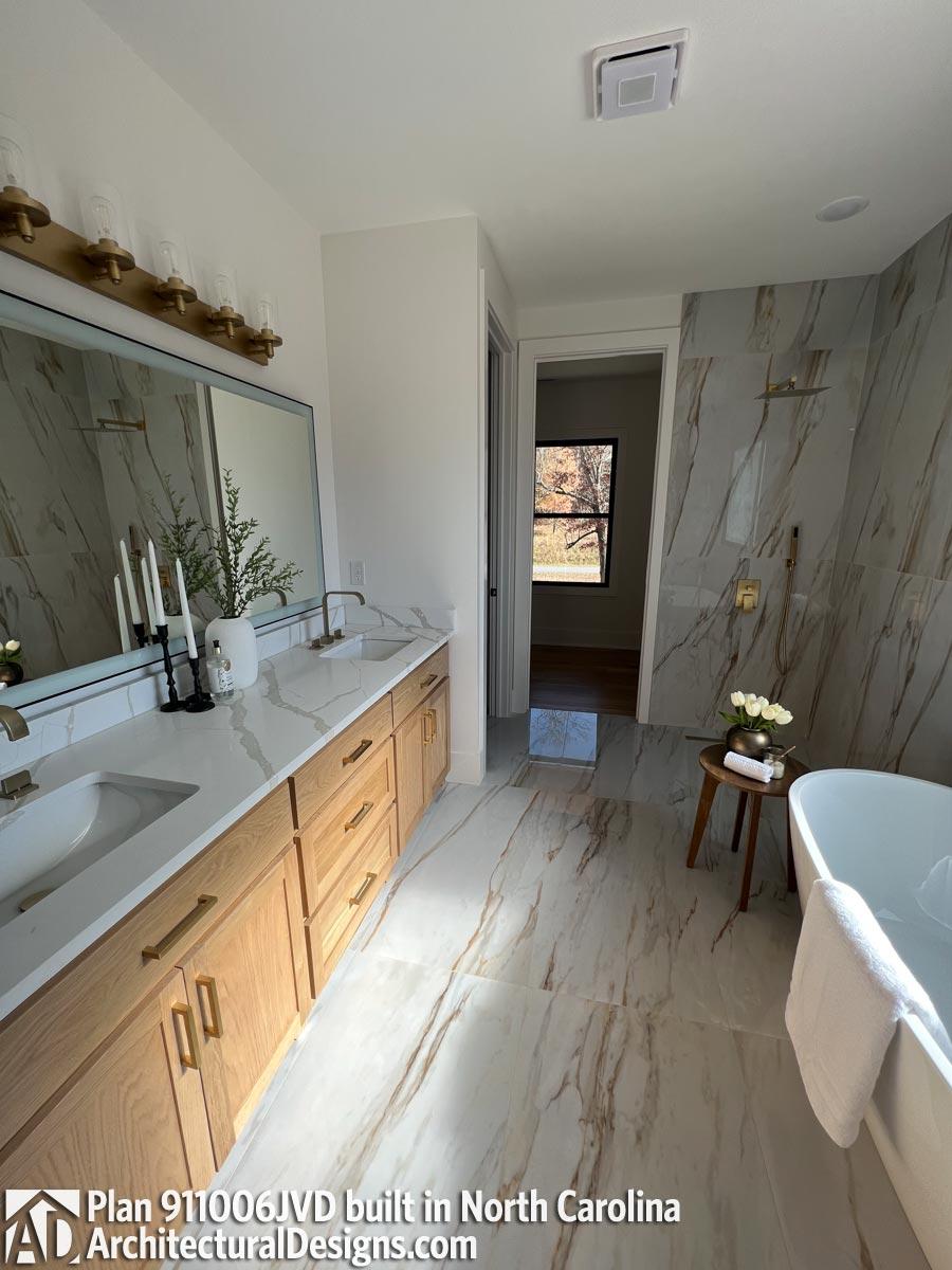 Client Photo id:  496794