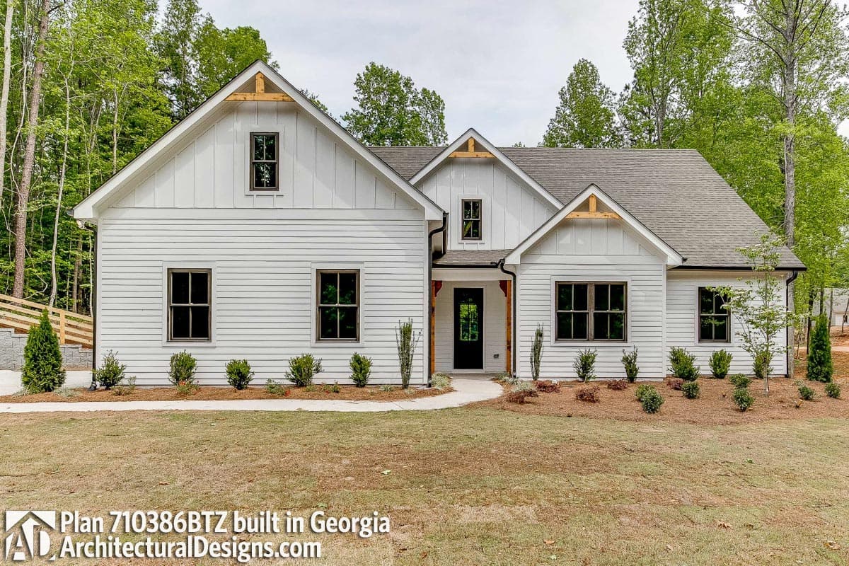 build gallery item - House Plan 710386BTZ Comes to Life in Georgia