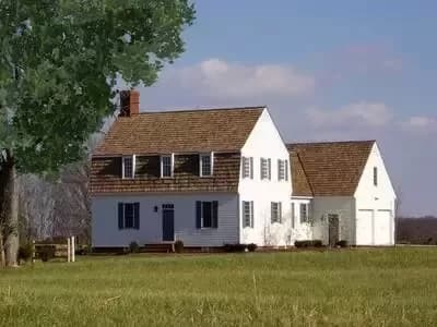 3 Bedroom Gambrel House Plan