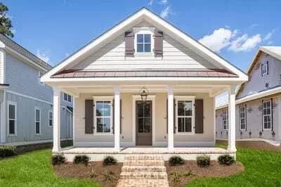 25'-wide Cottage with 3 Bedrooms and a Rear-access Garage