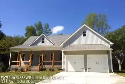 Cottage With Porches Front and Back