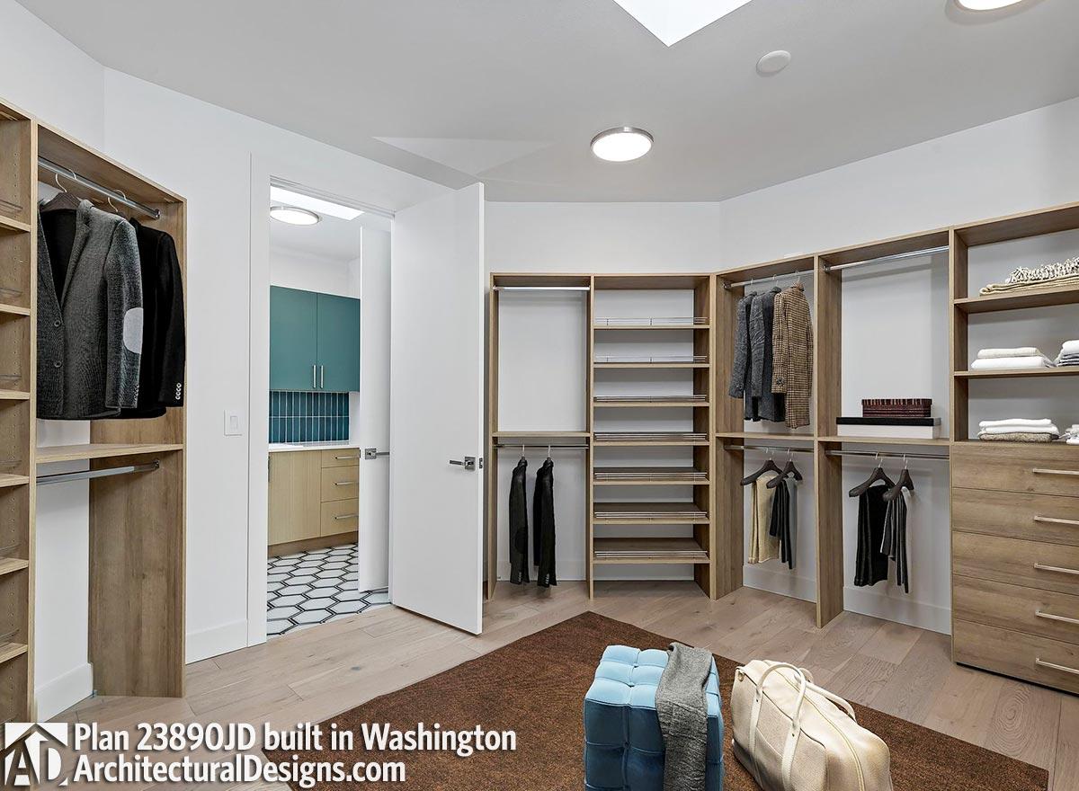 Client Photo id:  405093