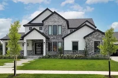 New American Home Plan with 2-Bed Apartment
