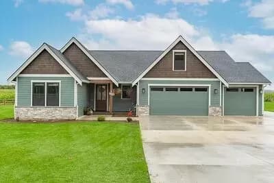 2,330 Square Foot Craftsman Ranch with Bonus Room Included