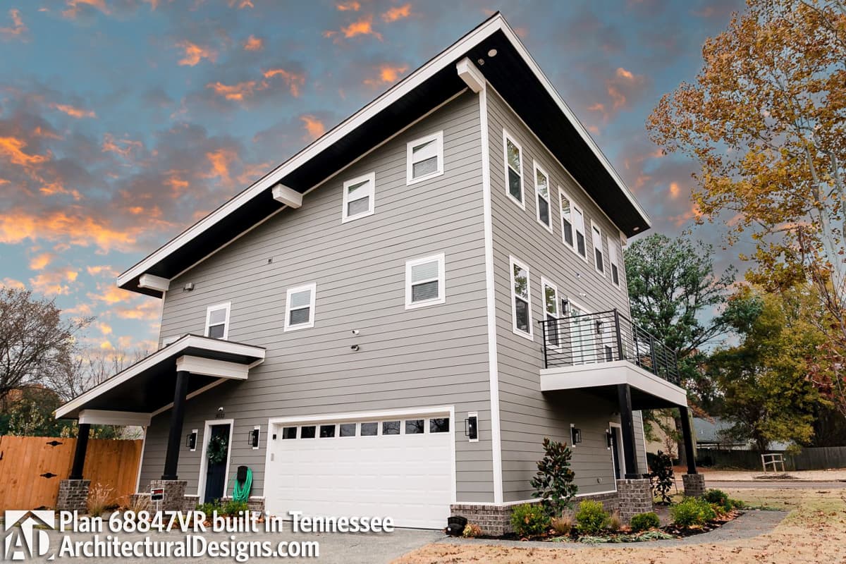 build gallery item - House Plan 68847VR Comes to Life in Tennessee