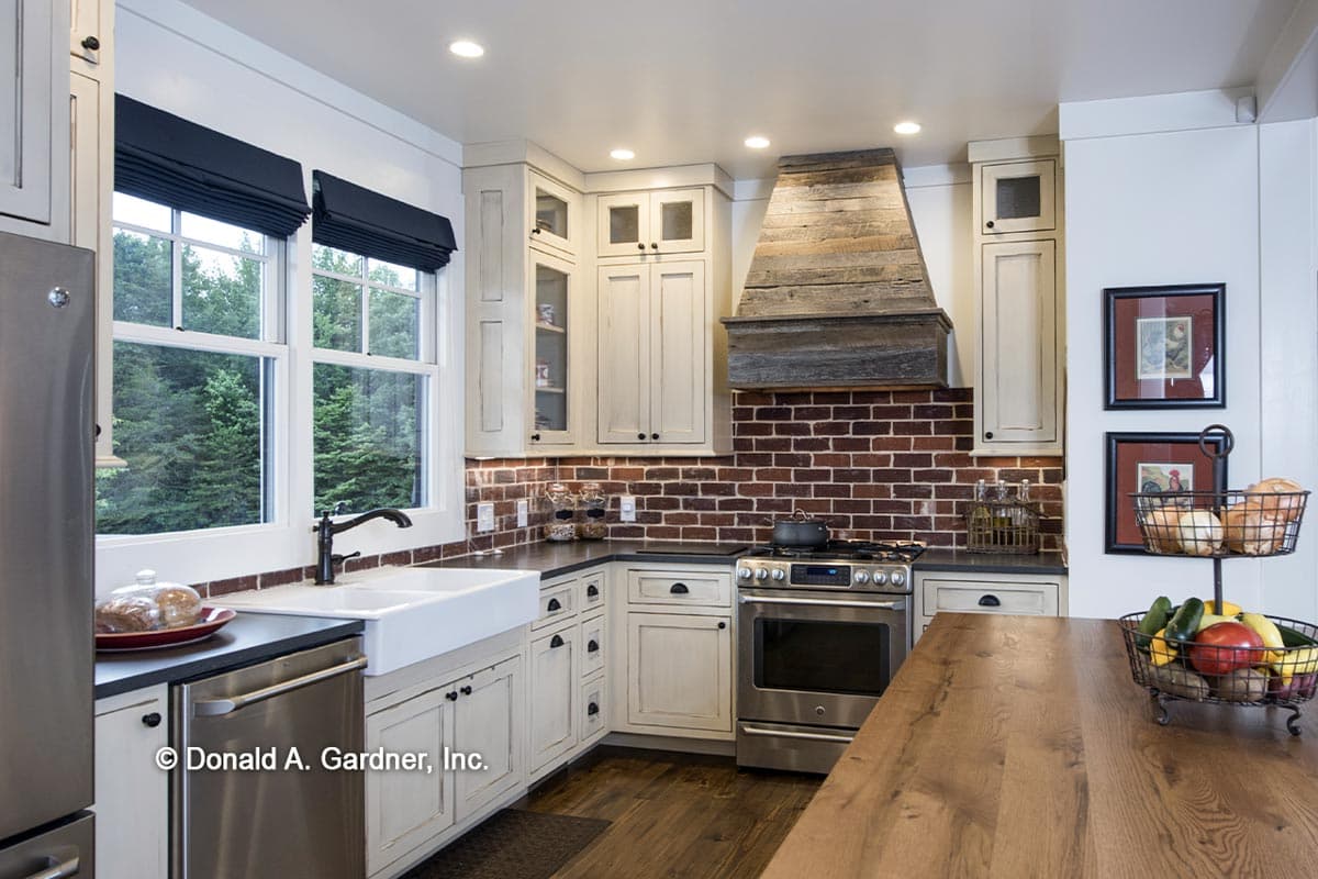 Plan 444001GDN: Modern Farmhouse Plan with Screened Porch and Split-bed Layout - 1905 Sq Ft - Image #11 - Country, Farmhouse, Modern Farmhouse, New American