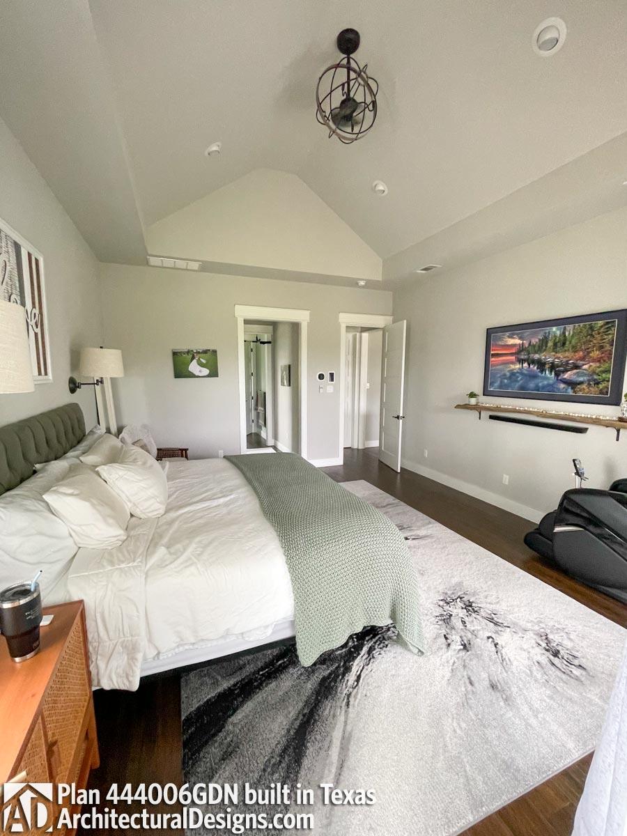 Client Photo id:  409054