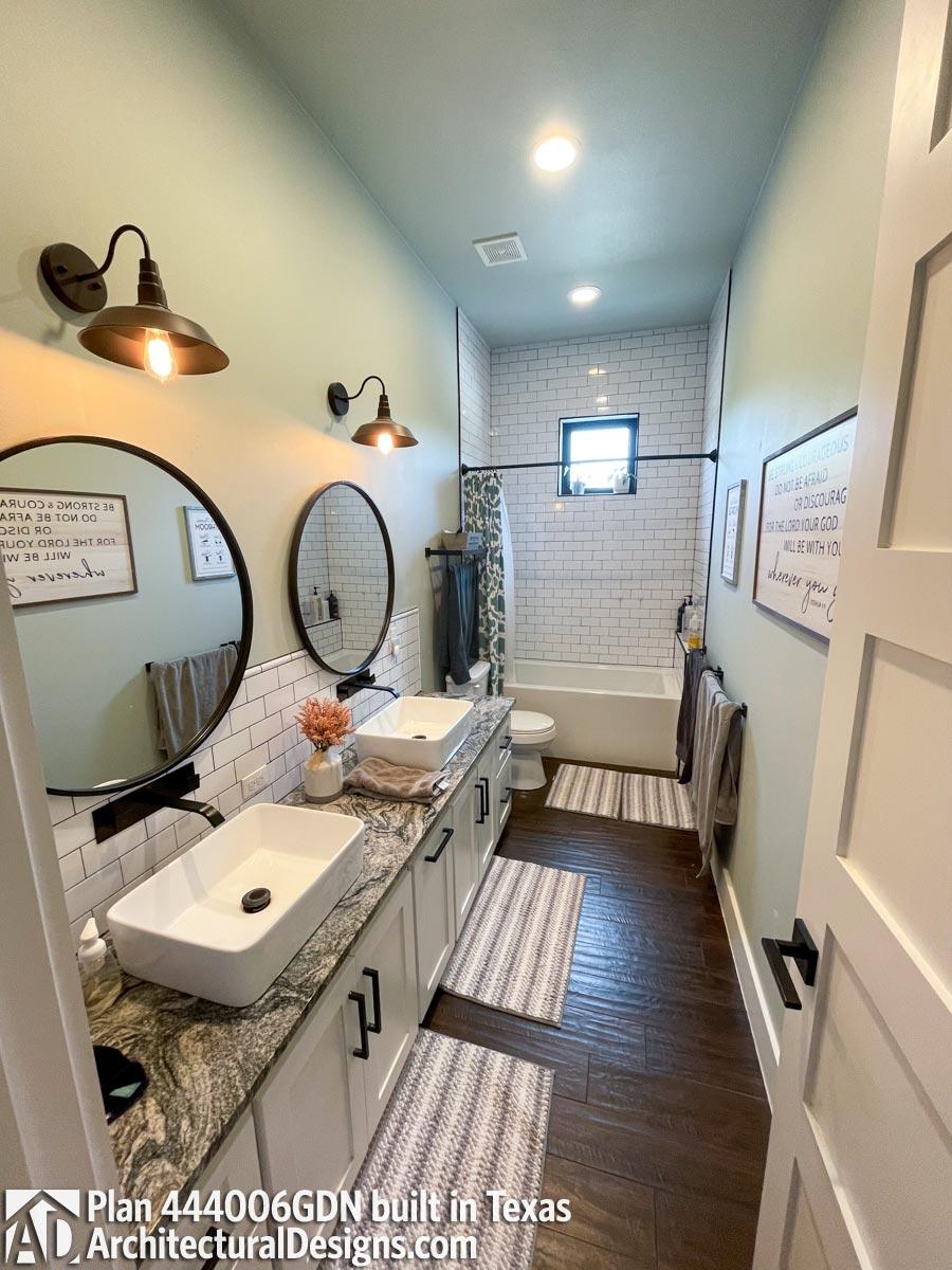 Client Photo id:  409051