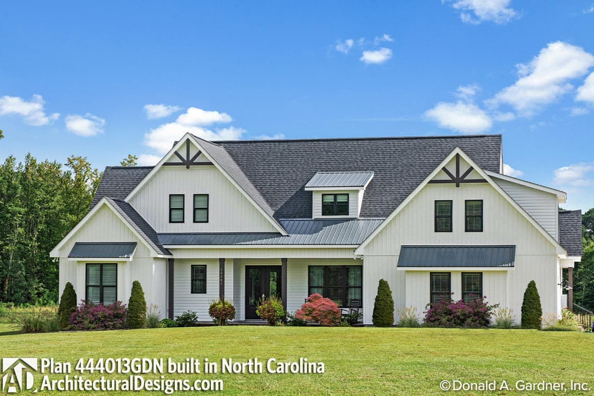 build gallery item - Modern Farmhouse Plan 444013GDN Comes to Life in North Carolina
