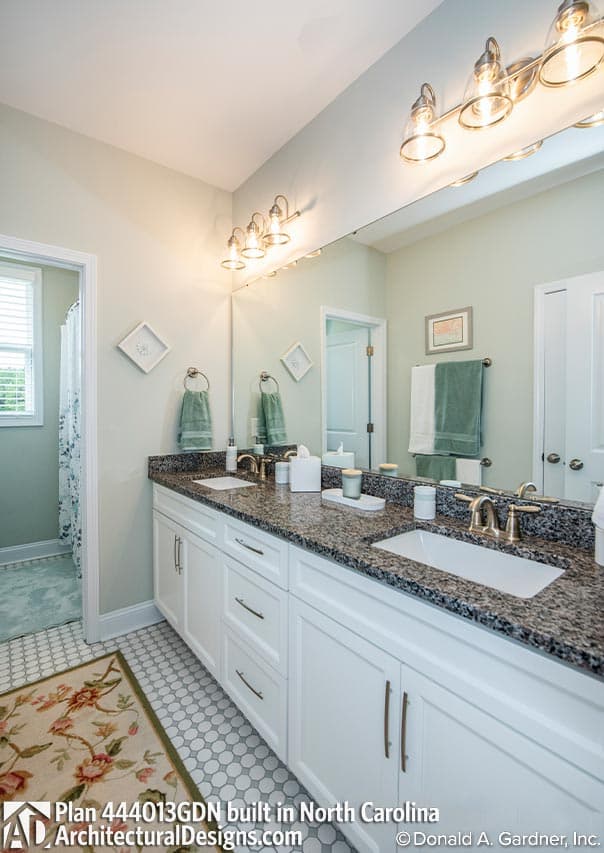 Client Photo id:  443371