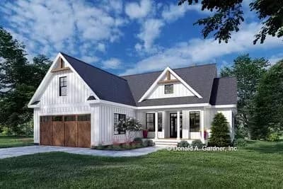 Modern Farmhouse Plan with Split-bed Layout and Rear Deck