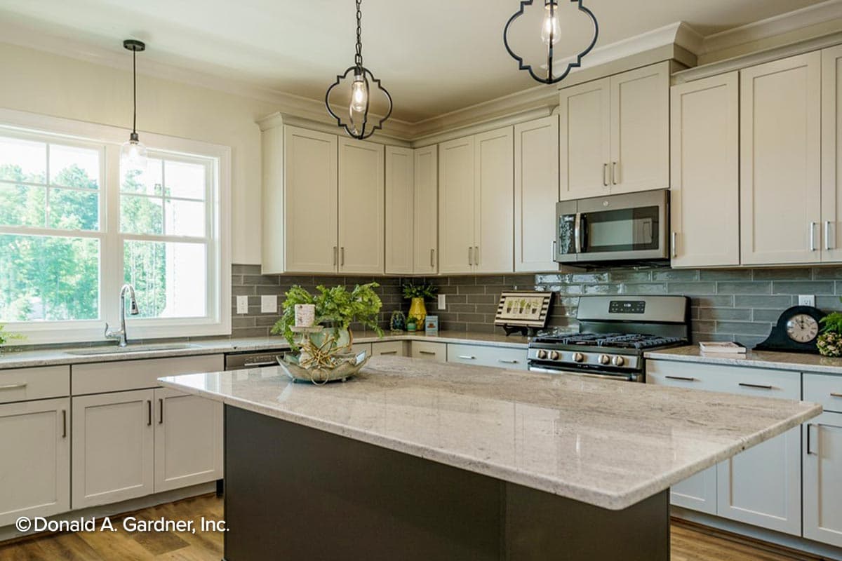 Plan 444038GDN: Country Ranch Plan with Screened Porch and Split-bed Layout - Image #7 - Country, Ranch, Traditional