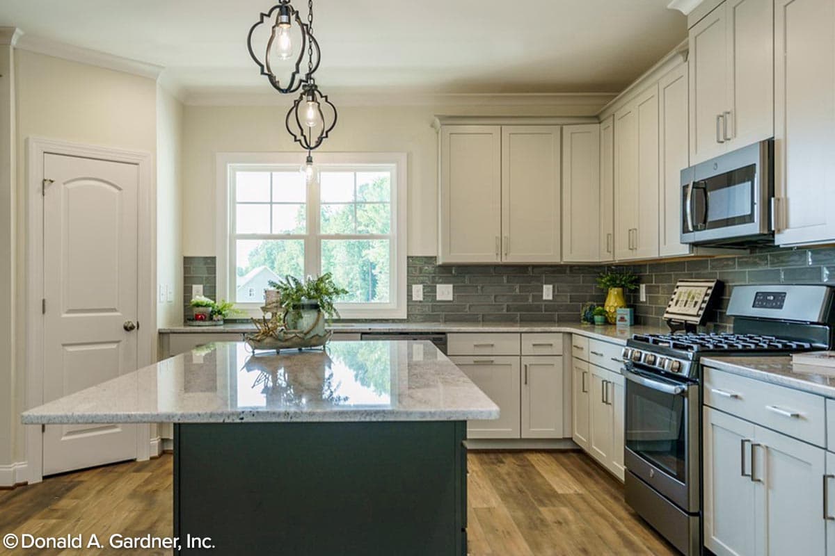 Plan 444038GDN: Country Ranch Plan with Screened Porch and Split-bed Layout - Image #8 - Country, Ranch, Traditional