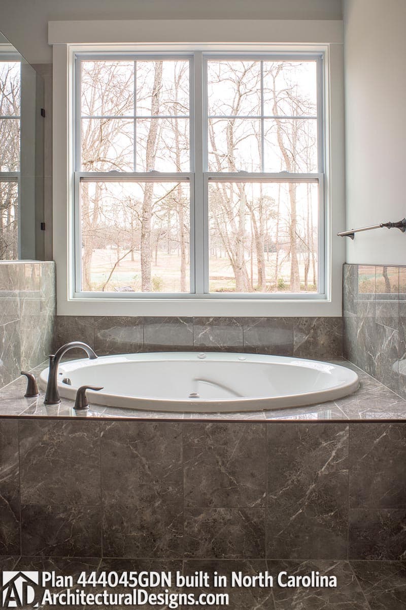 Client Photo id:  451411